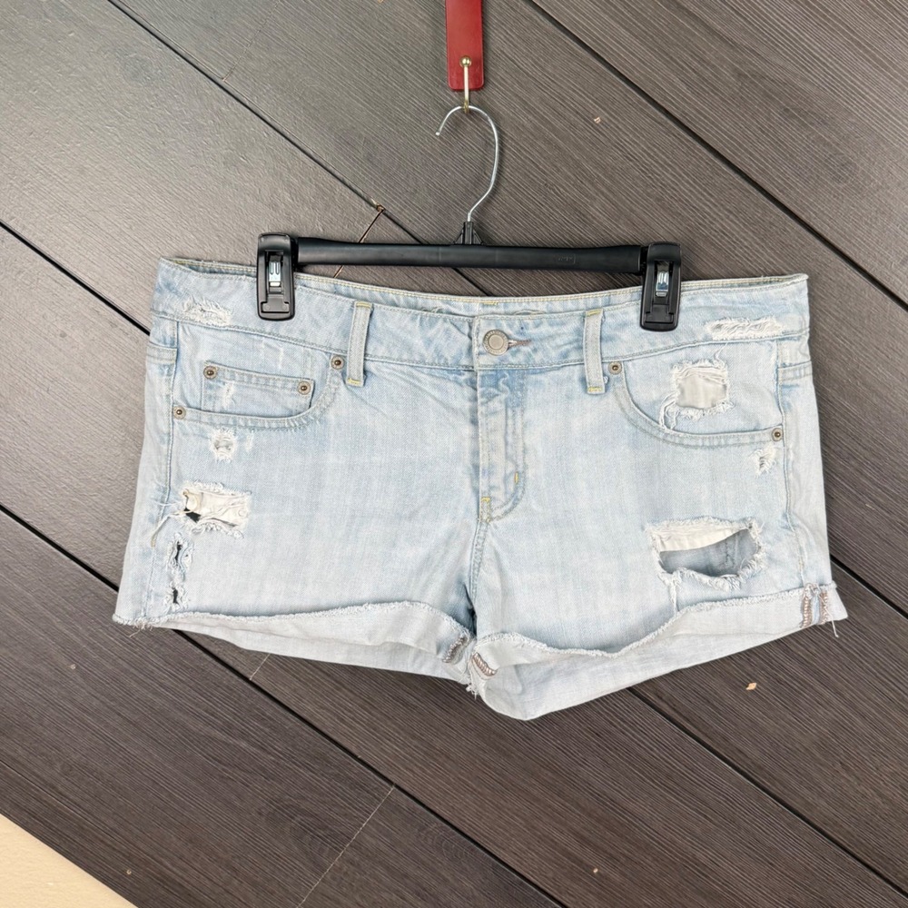 American Eagle Women's 12 Y2K Low Rise Distressed Denim Micro Shorts Light Wash
